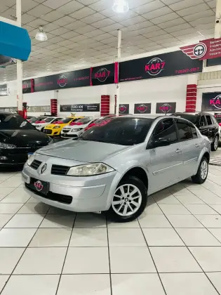 RENAULT MEGANE 2.0 EXPRESSION SEDAN 16V GASOLINA 4P MANUAL