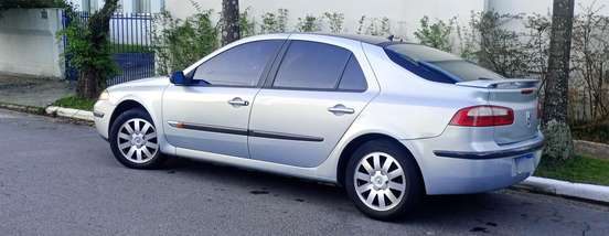 RENAULT-LAGUNA-3.0 PRIVILÉGE V6 24V GASOLINA 4P AUTOMÁTICO RENAULT-LAGUNA-2003