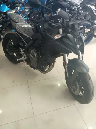 SUZUKI GSX-8S SUZUKI GSX-8S