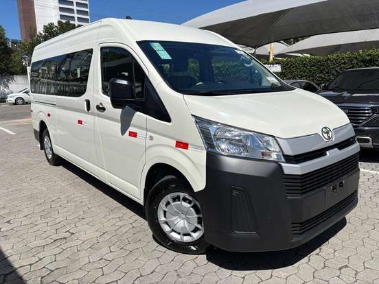 TOYOTA-HIACE-2024