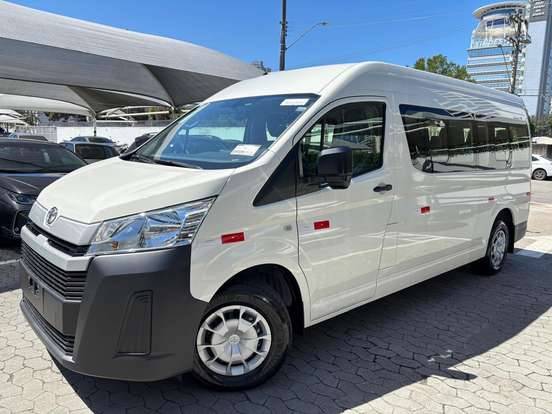 TOYOTA-HIACE-2024