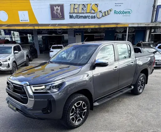TOYOTA HILUX 2.8 D-4D TURBO DIESEL CD SRX 4X4 AUTOMÁTICO