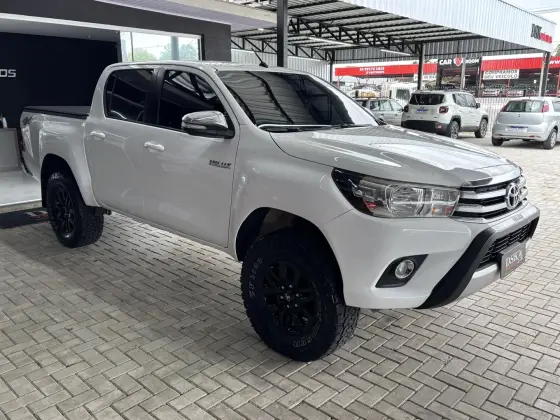 TOYOTA HILUX 2.8 SRV 4X4 CD 16V DIESEL 4P AUTOMÁTICO