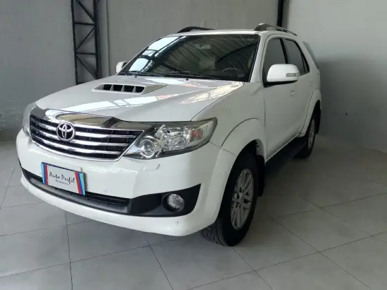 TOYOTA HILUX SW4 3.0 SRV 4X4 16V TURBO INTERCOOLER DIESEL 4P AUTOMÁTICO