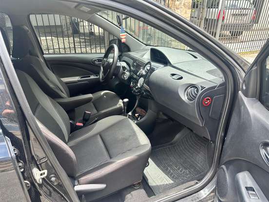 TOYOTA-ETIOS-2017