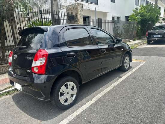 TOYOTA-ETIOS-1.5 XS 16V FLEX 4P AUTOMÁTICO TOYOTA-ETIOS-2017