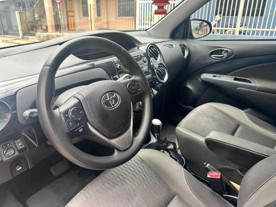 TOYOTA-ETIOS-1.5 XS 16V FLEX 4P AUTOMÁTICO TOYOTA-ETIOS-2017
