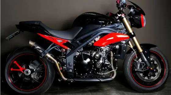 TRIUMPH SPEED TRIPLE 