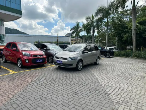 VOLKSWAGEN FOX 1.6 MI 8V FLEX 4P MANUAL