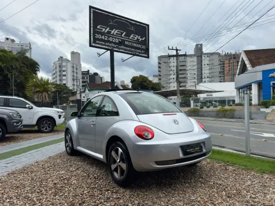 VOLKSWAGEN NEW BEETLE 2.0 MI 8V GASOLINA 2P TIPTRONIC
