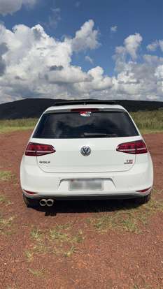 VOLKSWAGEN-GOLF-2013