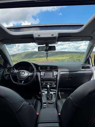 VOLKSWAGEN-GOLF-2013