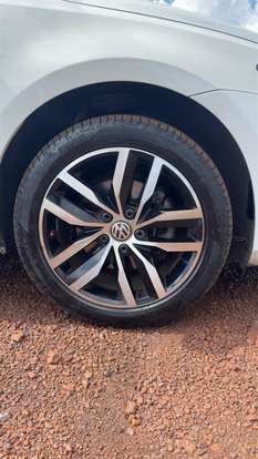VOLKSWAGEN-GOLF-1.4 TSI HIGHLINE 16V GASOLINA 4P AUTOMÁTICO VOLKSWAGEN-GOLF-2013