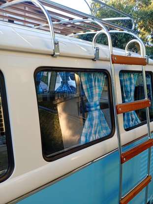 VOLKSWAGEN-KOMBI-1996