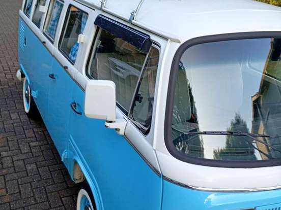 VOLKSWAGEN-KOMBI-1.6 LUXO 8V GASOLINA 3P MANUAL VOLKSWAGEN-KOMBI-1996