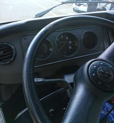 VOLKSWAGEN-KOMBI-1996
