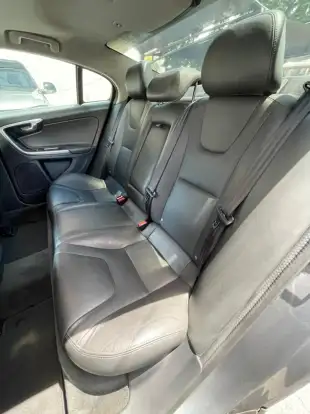 VOLVO-S60-2.0 T4 MOMENTUM GASOLINA 4P AUTOMÁTICO VOLVO-S60-2017