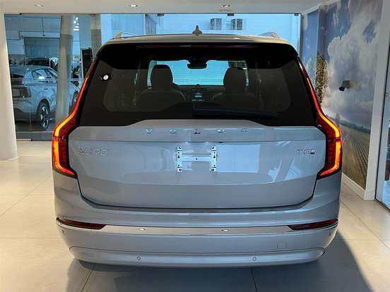VOLVO-XC90-2024
