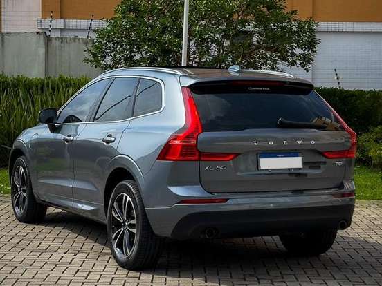VOLVO-XC60-2.0 T8 HYBRID MOMENTUM AWD GEARTRONIC VOLVO-XC60-2020