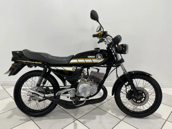 YAMAHA RD 135 
