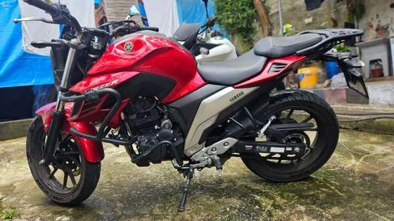 YAMAHA FZ25 FAZER ABS 