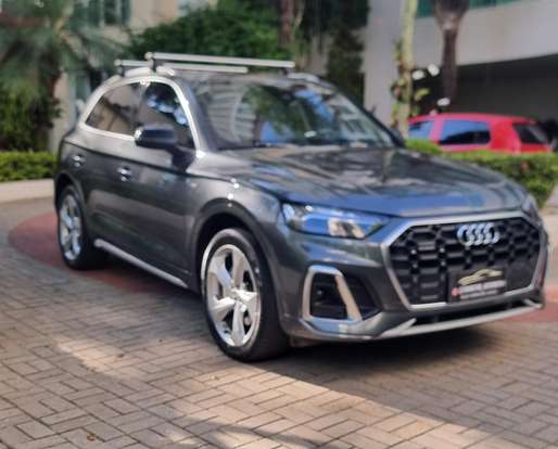 AUDI-Q5-2021