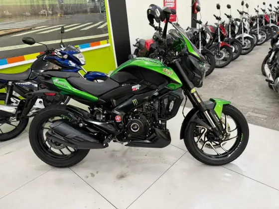 BAJAJ DOMINAR 400 BAJAJ DOMINAR 400