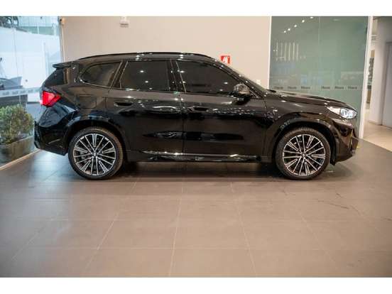 BMW-X1-2024