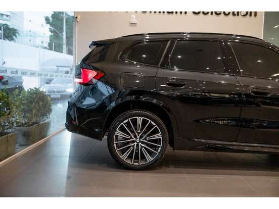 BMW-X1-2024