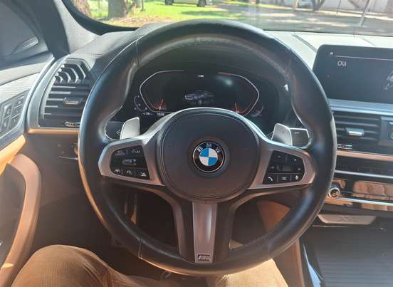BMW-X4-2021
