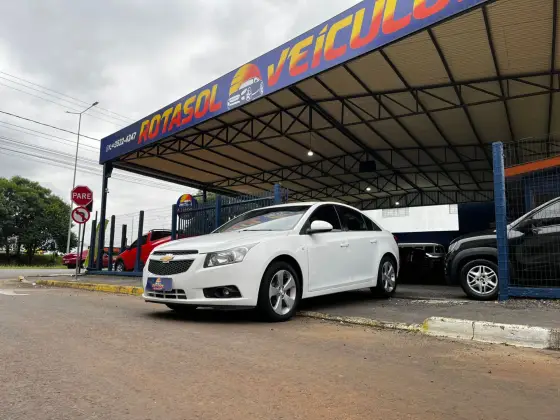 CHEVROLET CRUZE 1.8 LTZ 16V FLEX 4P AUTOMÁTICO CHEVROLET CRUZE 1.8 LTZ 16V FLEX 4P AUTOMÁTICO