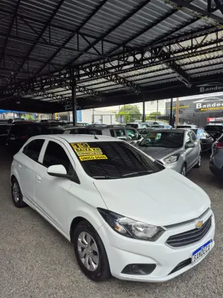 CHEVROLET ONIX 1.0 MPFI LT 8V FLEX 4P MANUAL CHEVROLET ONIX 1.0 MPFI LT 8V FLEX 4P MANUAL