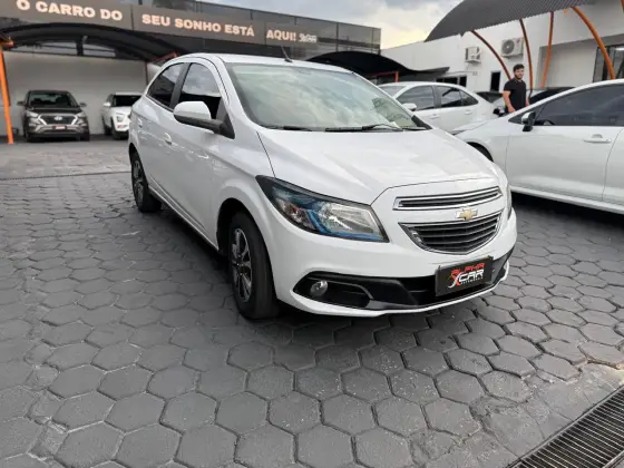 CHEVROLET ONIX 1.4 MPFI LTZ 8V FLEX 4P AUTOMÁTICO