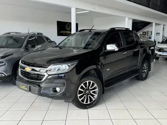 CHEVROLET S10 2.8 HIGH COUNTRY 4X4 CD 16V TURBO DIESEL 4P AUTOMÁTICO