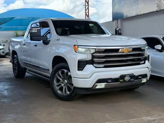 CHEVROLET SILVERADO 5.3 V8 GASOLINA 1500 HIGH COUNTRY 4X4 AUTOMÁTICO