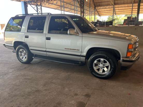 CHEVROLET-GRAND BLAZER-4.1 MPFI DLX 4X2 18V GASOLINA 4P MANUAL CHEVROLET-GRAND BLAZER-1999