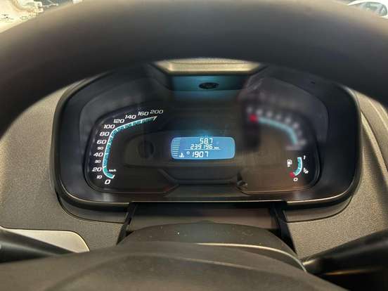 CHEVROLET-MONTANA-2014