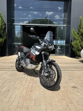 DUCATI DESERT X 