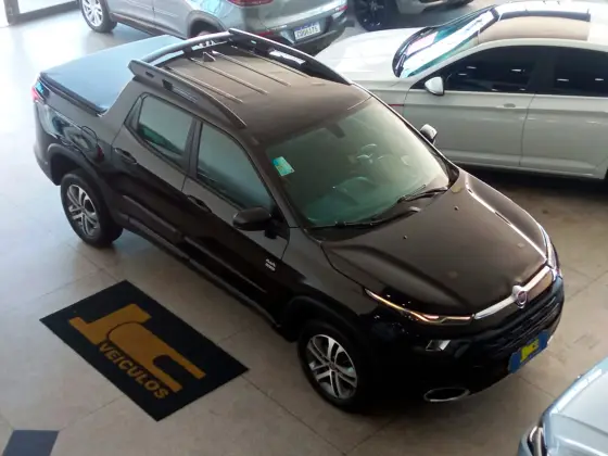 FIAT TORO 2.0 16V TURBO DIESEL FREEDOM 4WD AT9 FIAT TORO 2.0 16V TURBO DIESEL FREEDOM 4WD AT9