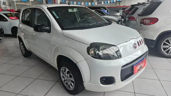 FIAT UNO 1.0 EVO VIVACE 8V FLEX 4P MANUAL