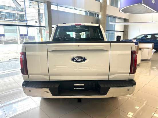 FORD-F-150-5.0 V8 GASOLINA CD LARIAT FX4 AUTOMÁTICO FORD-F-150-2024