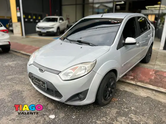 FORD FIESTA 1.6 ROCAM SEDAN 8V FLEX 4P MANUAL