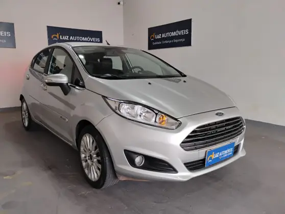 FORD FIESTA 1.6 TITANIUM HATCH 16V FLEX 4P POWERSHIFT