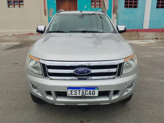FORD RANGER 3.2 LIMITED 4X4 CD 20V DIESEL 4P AUTOMÁTICO