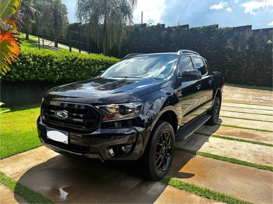 FORD RANGER 2.2 BLACK 4X2 CD 16V DIESEL 4P AUTOMÁTICO