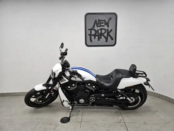 HARLEY-DAVIDSON NIGHT ROD SPECIAL 