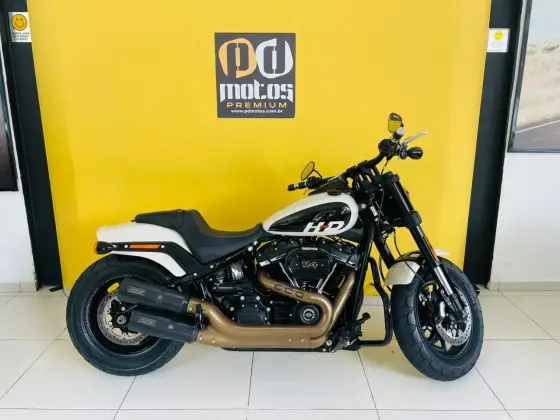 HARLEY-DAVIDSON SOFTAIL FAT BOB 114 