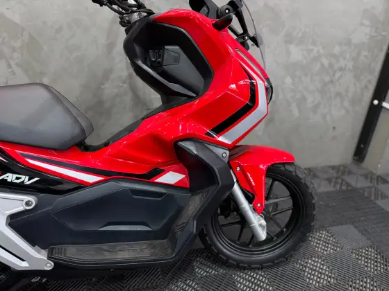 HONDA ADV 