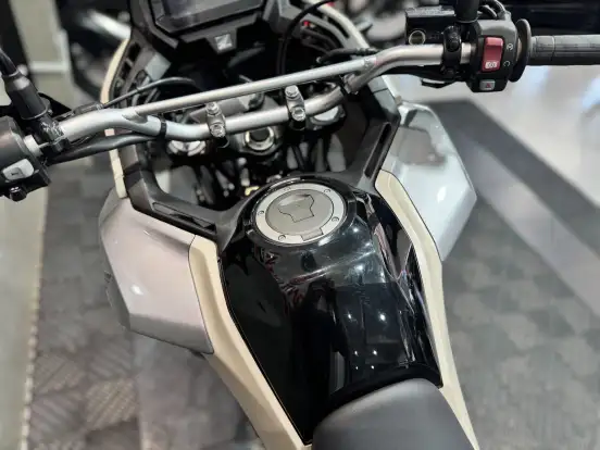 HONDA-XRE 300 SAHARA ADVENTURE-2025