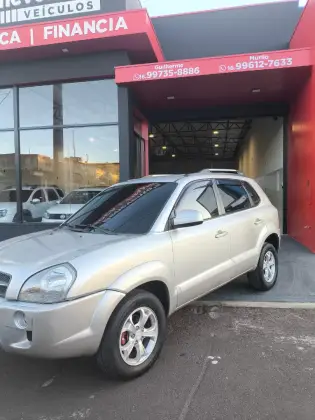 HYUNDAI TUCSON 2.0 MPFI GL 16V 142CV 2WD GASOLINA 4P MANUAL